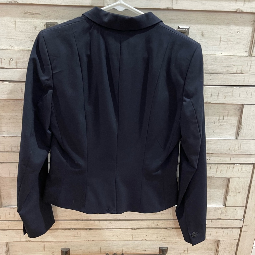 Blazer - Picture 3 of 3